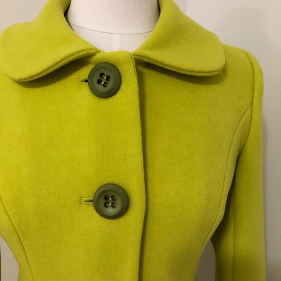 Brand new woman’s winter coat.
Size : S to XL - Picture 2 of 4